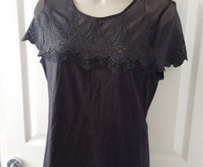 BNWT Black H & M Top in Size Medium