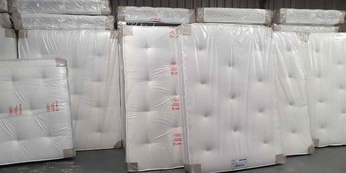 Memory Foam Orthopedic Mattress With 1500 Pocket Spring