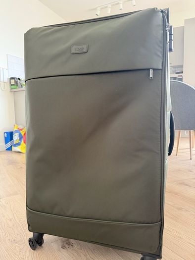 Rock Georgia Large Suitcase 114L Brand New