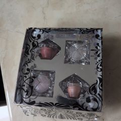 No 7 Lip & Body Shimmer.    In Original  Box.