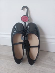 girls black shoes