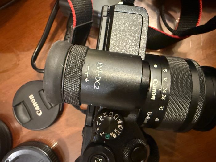 Canon EOS M6 Mark II, 2,100 shots, EVF-DC2, 15-45 + 55-200 + 28-135, flash, bags