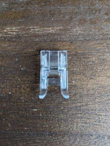 Sewing machine foot