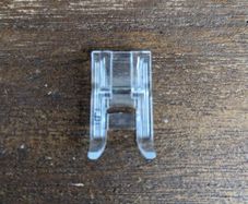 Sewing machine foot