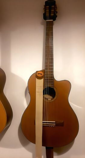 Fender CN-140SCE Slim Nylon Electro Acoustic Guitar