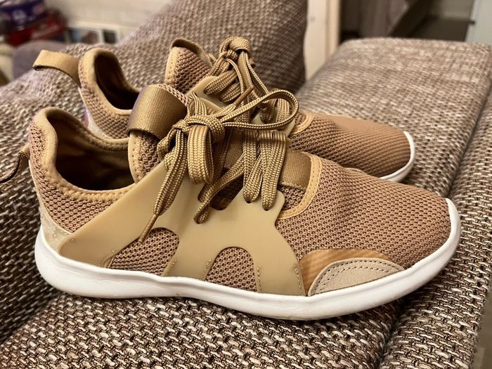 H&M trainers