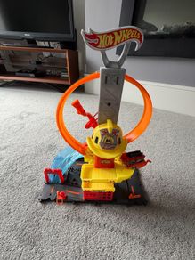 Hotwheels Fire Station Loop
