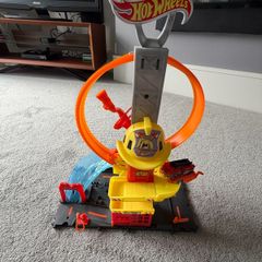 Hotwheels Fire Station Loop