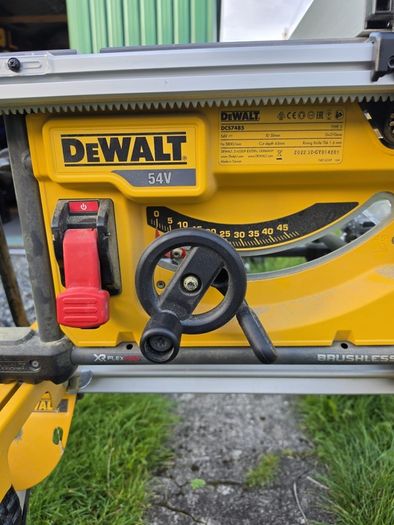Dewalt DCS7485 cordless table saw
