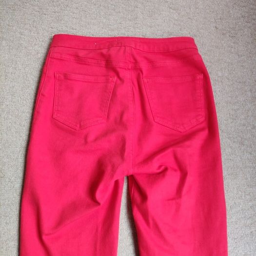 Red high waisted jeans, like new NEW LOOK, Size 10