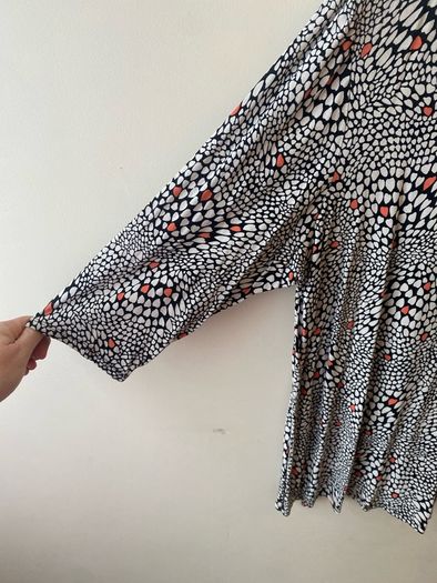 Evans blouse (size 22-24)