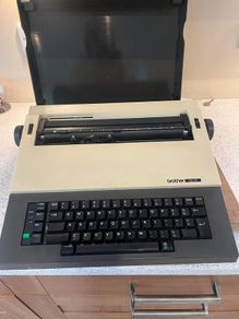 Manual Typewriter