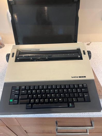 Manual Typewriter
