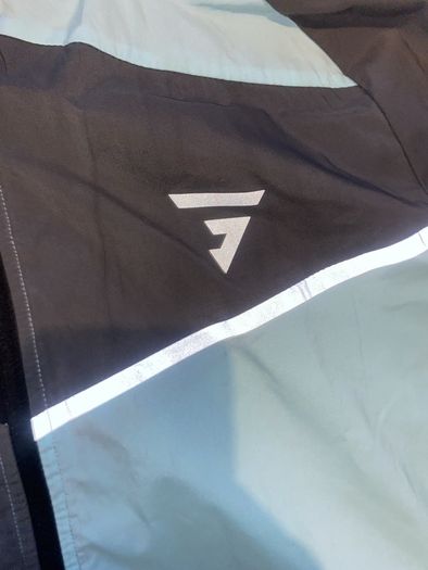 Griid active wear windbreaker