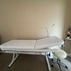 massage/lash bed