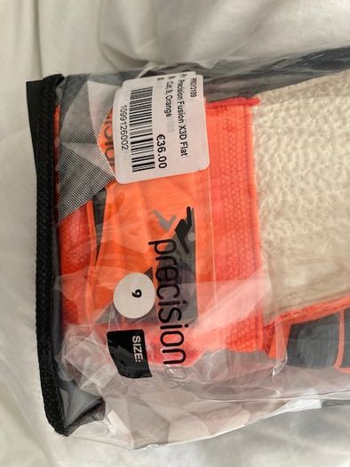 soccer goalie gloves size 9