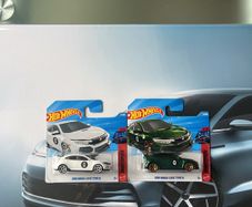Hot wheels Honda Civic Type R green  and white 2026 collection