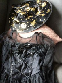 Witch costume age 6-8