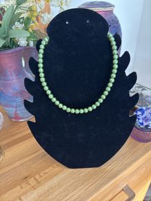 Pearl Necklace (Green Simulated Pearls)