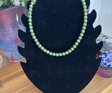 Pearl Necklace (Green Simulated Pearls)