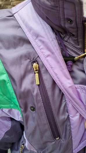 Vintage Descente 1980s ski jacket Official supplier of the Suisse ski team This is a rare and unique piece The quality and finish on the jacket is extremely high  It's in mint condition for its age Size medium