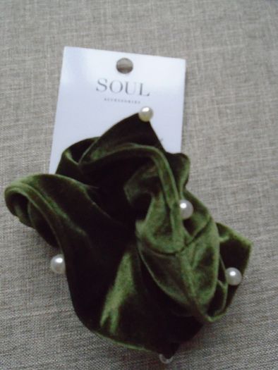 Velvet scrunchy, Hair accessories,Scrunchy