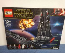 LEGO Star Wars 75256 Kylo Ren's Shuttle