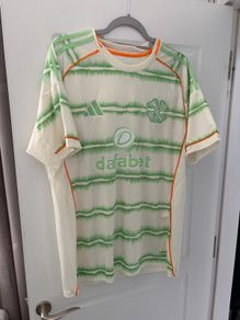 Celtic Jersey XL