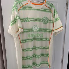 Celtic Jersey XL