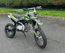 2021 Stomp Z3 140cc Big Wheel Pit Bike