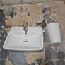 Bathroom sink Image 5
