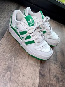 Adidas Originals white and green  trainers in junior size UK 3.5 / EU 36