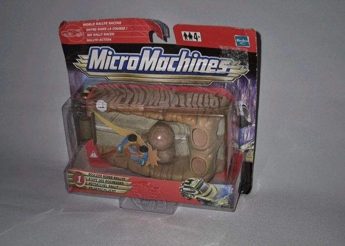 Micro Machines - World Rallye Racing Boulder Ridge - Hasbro 2001 -New- RARE