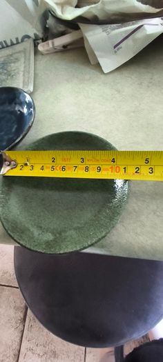5 Different itms , 1- small green trinkelt dish 12.00 euro-2-  small  glazed blue trinkelt dish 12.00 euro.-3-Bowl trinkelt dish hand-painted ceramic piece from the famous HB Henriot Quimper pottery in France, 17.00 euro.-4-  trinkelt dish by Fermoyle Pot
