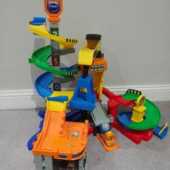 Toot toot drivers construction site