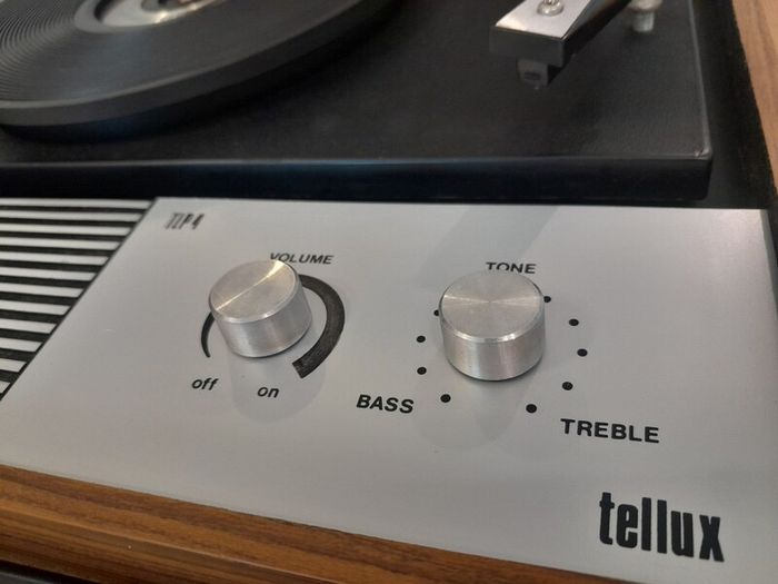 TELLUX TLP4/BSR portable record player. 3 Speed Turntable, 33, 45, 78 RPM. Vintage 1970's. Antique. Vinyl. 70's. Turntable.