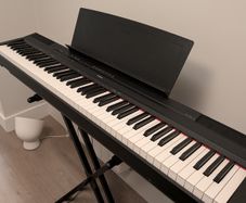 Yamaha P115 digital piano