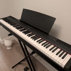 Yamaha P115 digital piano