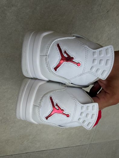 Jordan 4 Retro Red Metallic CT8527-112