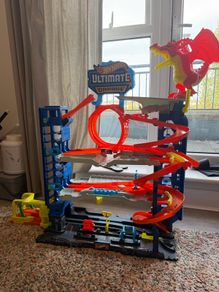 Hot wheels garage