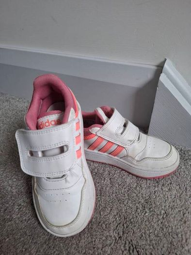 Girls Adidas shoes size 9,5