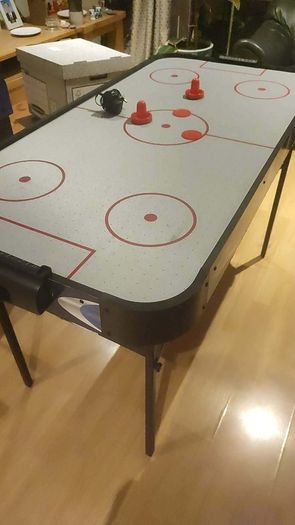 Air Hockey Table