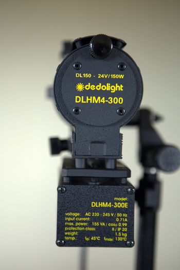 Dedolight .