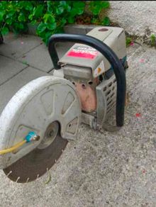 Makita DPC 6200 consaw comes with a diamond disk.  For parts or repair. Has a good comprehension.