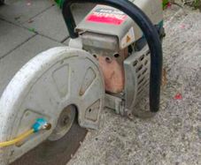Makita DPC 6200 consaw comes with a diamond disk.  For parts or repair. Has a good comprehension.
