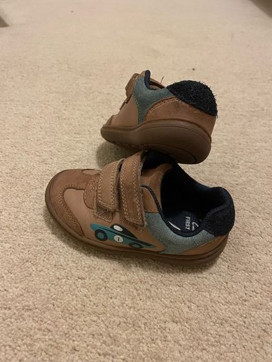 Clarks boys shoes size 5.5