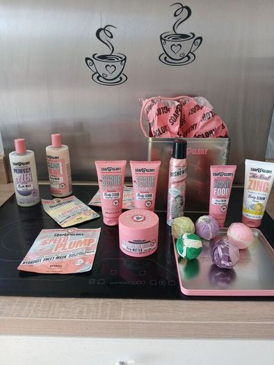 soap and glory tin all new never used