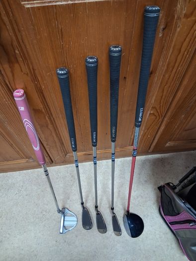 Golf Clubs. US Kids Golf Set.Left Handed .Age 7 To 8 Years Old. Girls Set.. In As New Condition. Collect In Dublin Or Receive Via Post.
