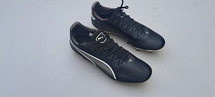 Puma King football boots 7.5