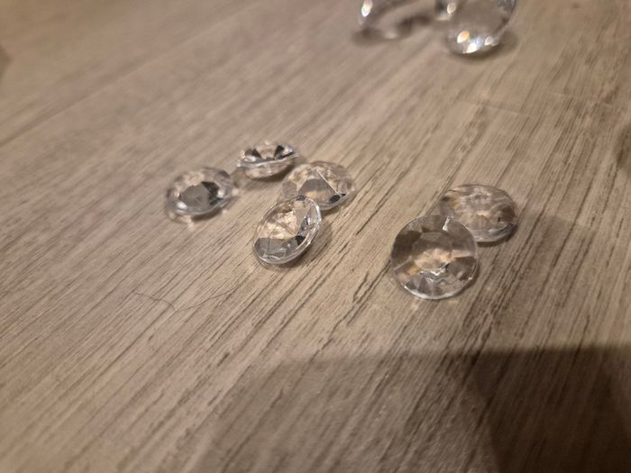 Diamond scatter crystals/ confetti (acrylic)
